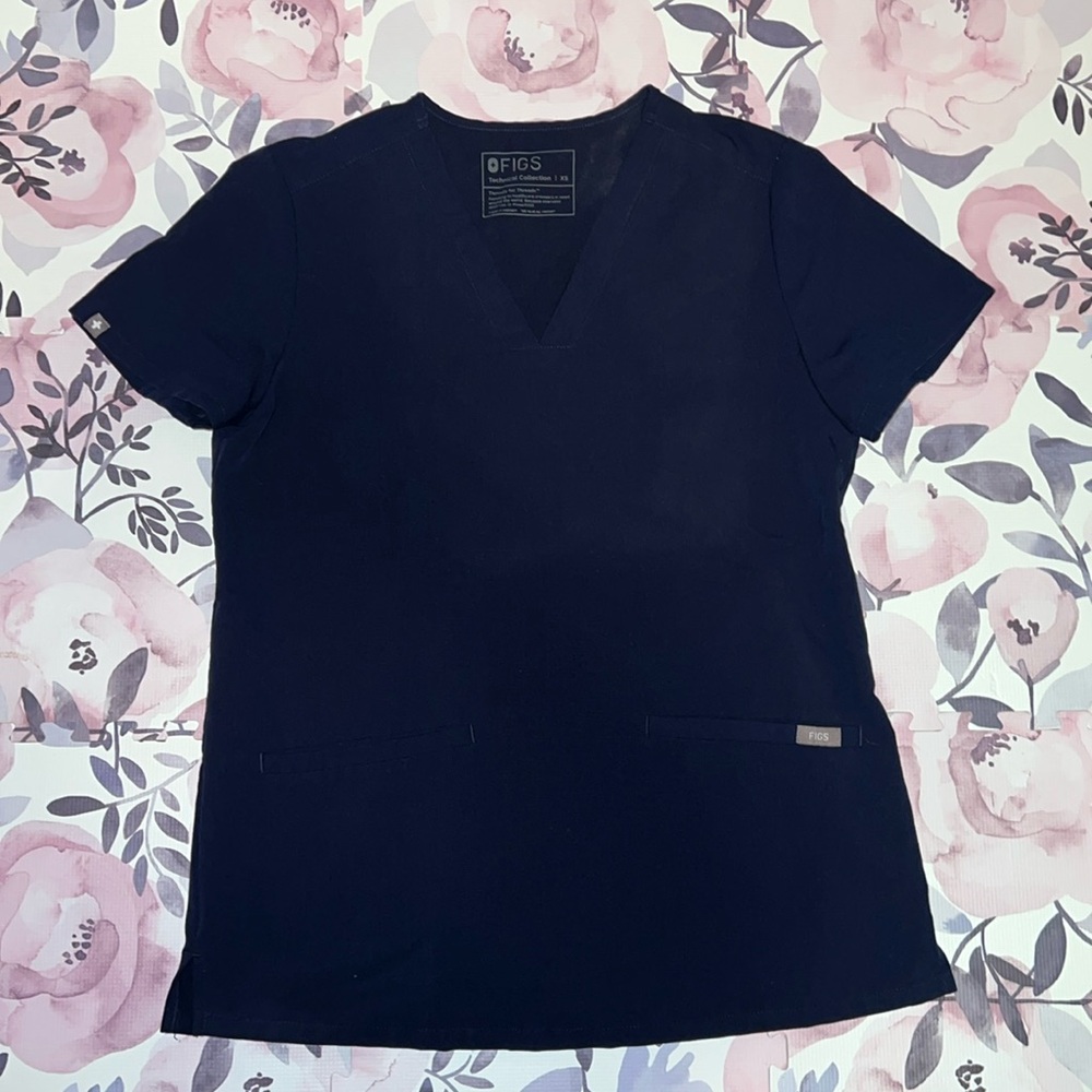 Figs Scrub Top